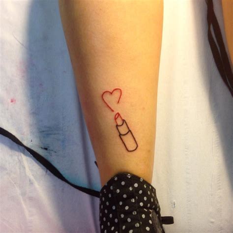 Adorable Lipstick Tattoos That'll Take Your Makeup Obsession to the ...