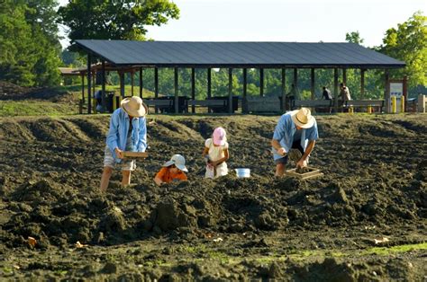 Diamond Digging | Arkansas State Parks