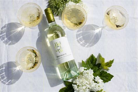 15 California White Wines to Try - Fabulous California