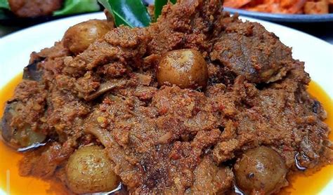 5 Makanan Khas Sumatera Barat yang Harus Dicoba, Lamak Bana! - SUARA INDONESIA