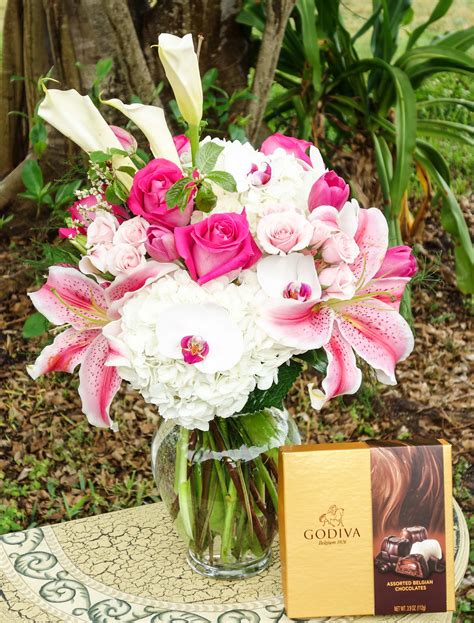 Truly Special with Godiva Chocolates in Venice, FL | Venetian Flowers