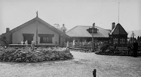 Turangawaewae marae - Hamilton Libraries