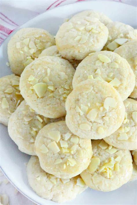 Norwegian Butter Cookies (Serinakaker) | Recipe | Holiday baking recipes, Swedish recipes ...