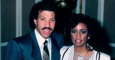 Lionel Richie's First Wife Brenda Harvey's Life Is Extremely Different ...