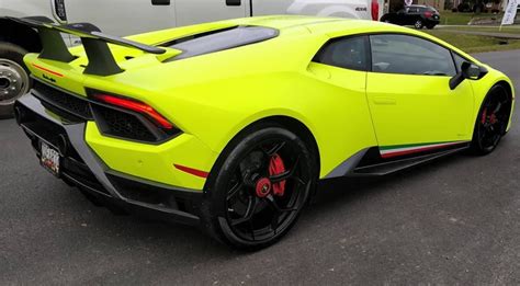 Matte Neon Yellow Lamborghini Huracan Performante - 6SpeedOnline ...