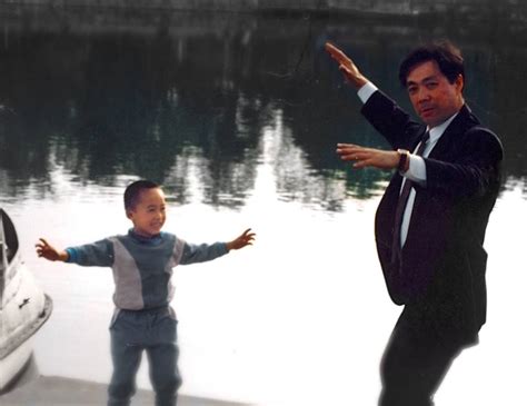 Photo of Jailed Chinese Politician Bo Xilai and His Son Leaves a Puzzle ...