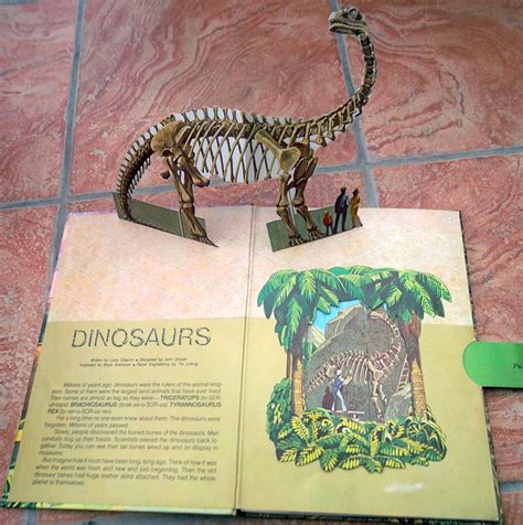 Love in the Time of Chasmosaurs: Vintage Dinosaur Art: Dinosaurs: a Purnell Magic Pop-Up Book