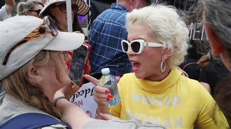 Anti-trans protester Posie Parker parodied by Sydney drag queen Barbi Ganoush | The Advertiser