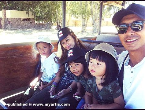 MYARTIS.COM | MYARTIS | MY | ARTIS: GAMBAR - AARON AZIZ & FAMILY