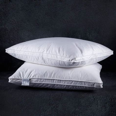 Amazon.com: Soft Down Pillows for Sleeping(2 Pack), Standard(20inx26in ...