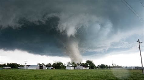 Oklahoma tornadoes wreak havoc in Comanche county, killing two people - ABC News