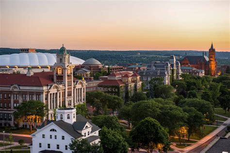 Syracuse University Hybrid Education Partnership | 2U