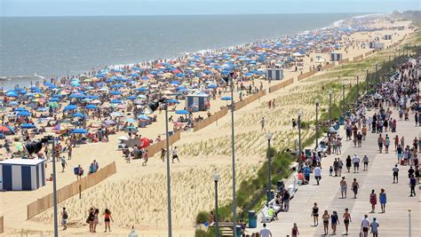 Delaware beach season starts with traffic jams