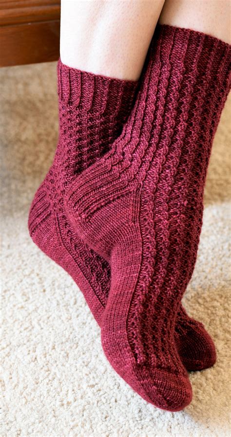 Textured Rib Knit Socks Pattern ARALUEN SOCKS Knitting