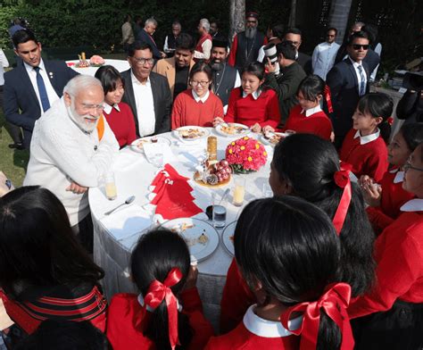 PM Narendra Modi celebrating Christmas at 7, Lok Kalyan Marg, New Delhi ...