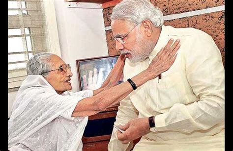 Unseen pics of Narendra Modi and his family (VIEW PICS)......http://bit ...