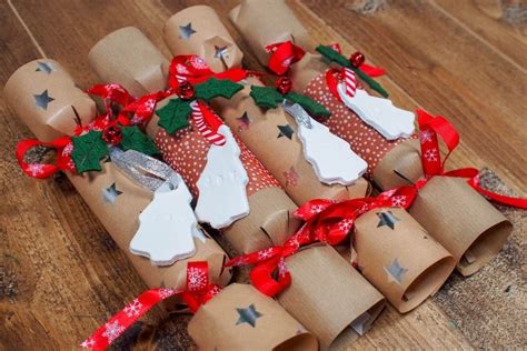 Make your Own Homemade Christmas Crackers - Mum In The Madhouse