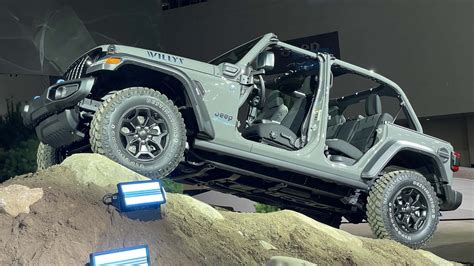 2023 Jeep Wrangler 4xe plug-in hybrid brings price cut with new Willys grade