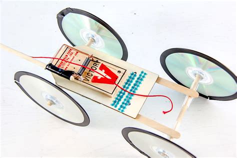 How to Build a Mousetrap Car for Distance | Tonya Staab