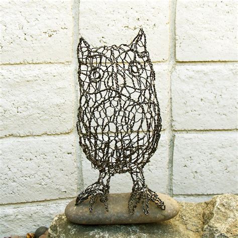 Twisting Wire to Create Cute Animal Sculptures