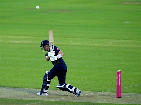 Stephen Eskinazi powers Middlesex to victory over Glamorgan ...