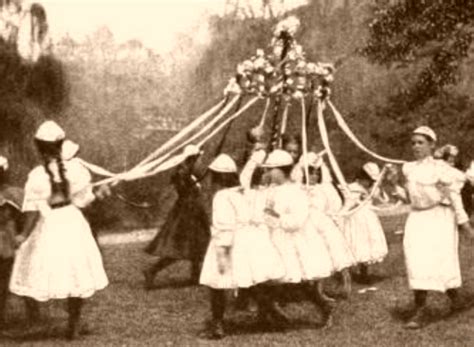 A Simple Maypole Dance with a Video