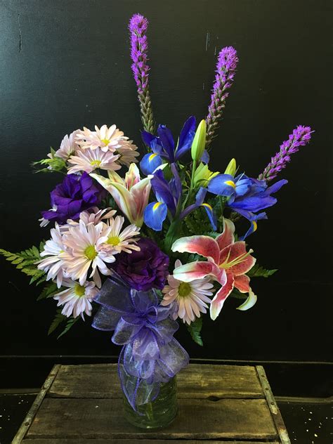 Everyday arrangements for any occasion at Hartman's Flowers Maryville ...