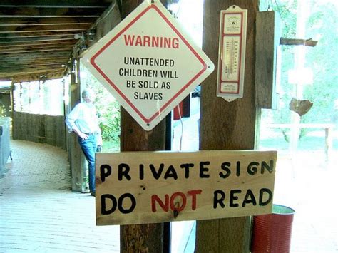 deroucicho: 25 Funny and Bizarre Warning Signs