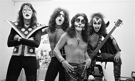 Band Kiss Without Makeup : Unmasking the Rock Legends