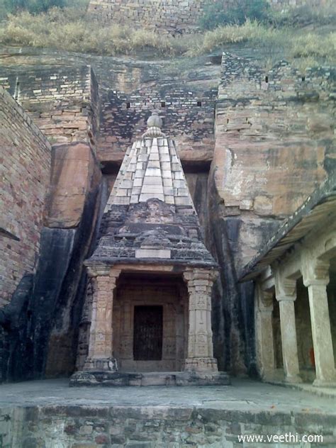 A Beautiful View inside Gwalior Fort | Veethi