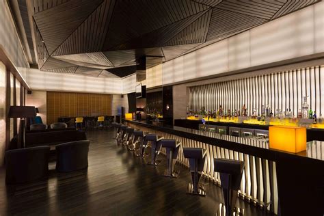 The Hangar Lounge & Bar-Holiday Inn, Aerocity, New Delhi | Zomato