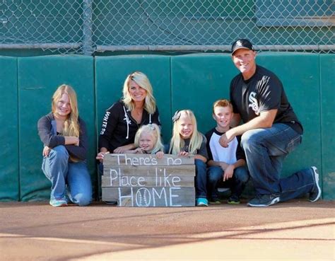 Baseball family, Family picture poses, Family photo sessions