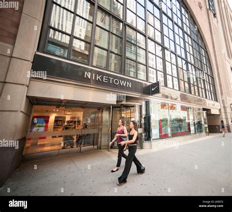 Niketown hi-res stock photography and images - Alamy