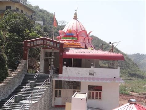 Kamakhya Devi Temple Kamali Ashram, Parwanoo - Timing, History & Photos