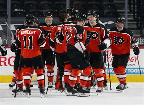 Flyers Keep Playoff Hopes Alive With 3-2 Win Over Bruins - Brotherly Bullies