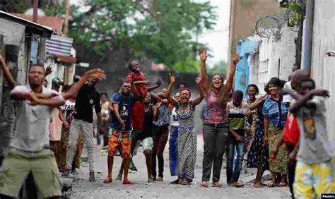 En images : manifestations dans les rues de Kinshasa