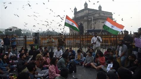 Thousands protest in Delhi showing support for 'Bharat Bandh' – India TV