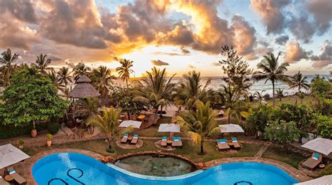 Family Safari Kenya & Diani Beach | Safari Africa