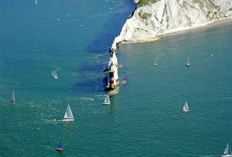 Needles Light Lighthouse in Alum Bay, GB, United Kingdom - lighthouse Reviews - Phone Number ...