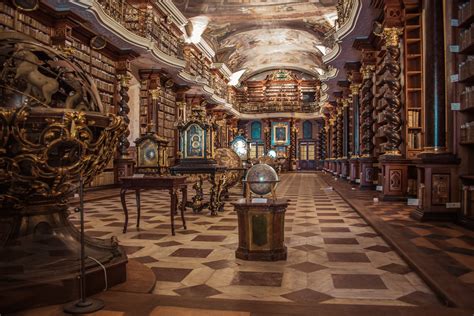 Clementinum, din Praga, una dintre cele mai impresionante biblioteci