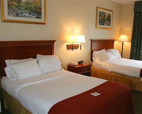 Holiday Inn Express Hotel & Suites of Canton | Photo Gallery