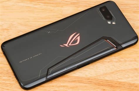 ASUS ROG Phone II is here with 120Hz OLED and Snapdragon 855 Plus