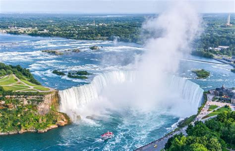 7 Of The Most Famous Monuments In Canada | EnjoyTravel.com