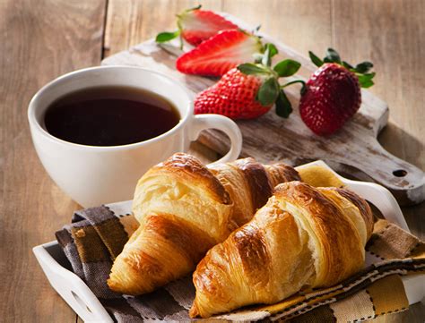 Photos Coffee Croissant Strawberry Cup Food