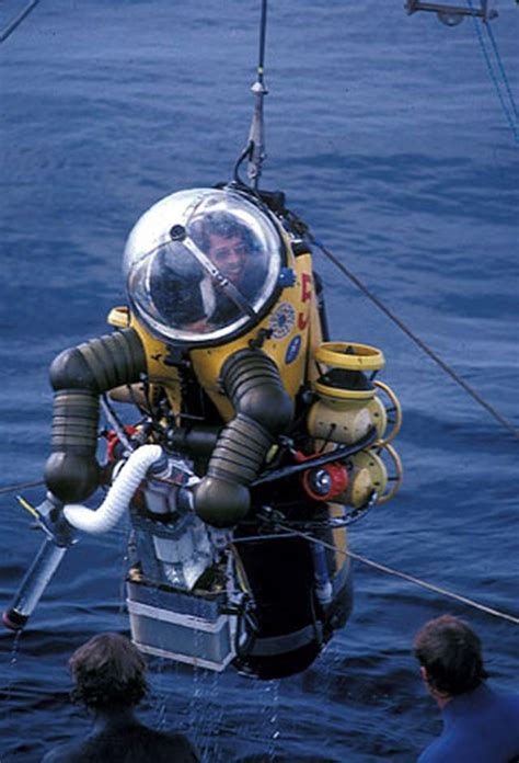 1978 - WASP Atmospheric Diving Suit - Graham Hawkes (British) - cyberneticzoo.com