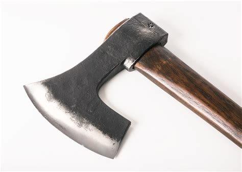 Details on the New Gransfors Bearded Axe - Ancient Path Workshop