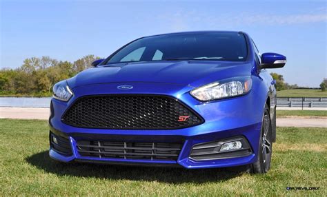 2016 Ford FOCUS ST Kona Blue 24