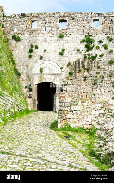 Entrance of Rozafa castle, Shkodra, Albania Stock Photo - Alamy