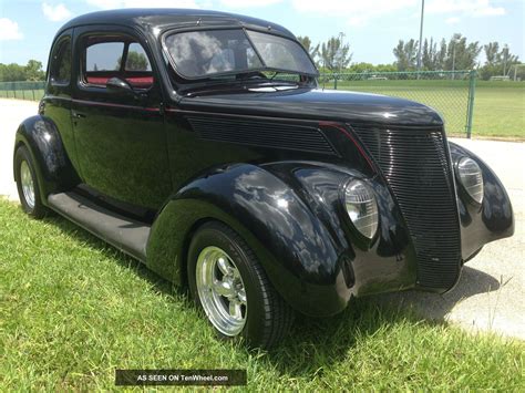 1937 Ford Coupe