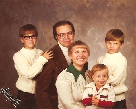 Bad Family Photos: 15 Awkwardly Horrible Portraits | Team Jimmy Joe